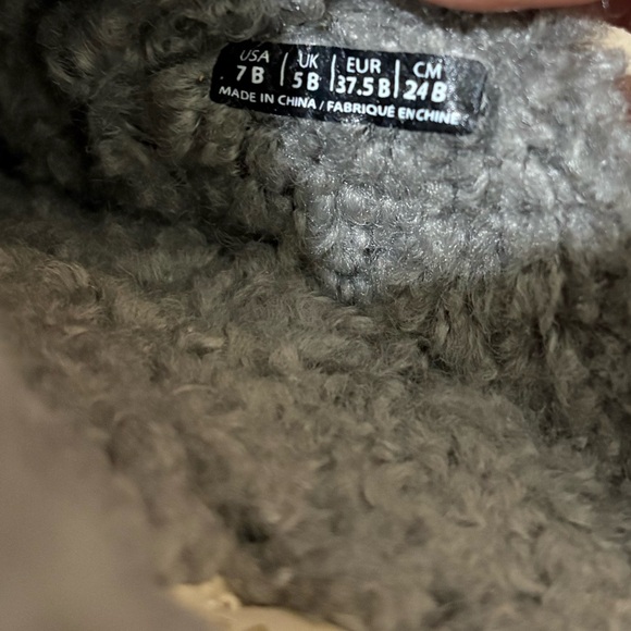 Revitalign Siesta Faux Fur Lined Clogs 7 - Picture 4 of 5